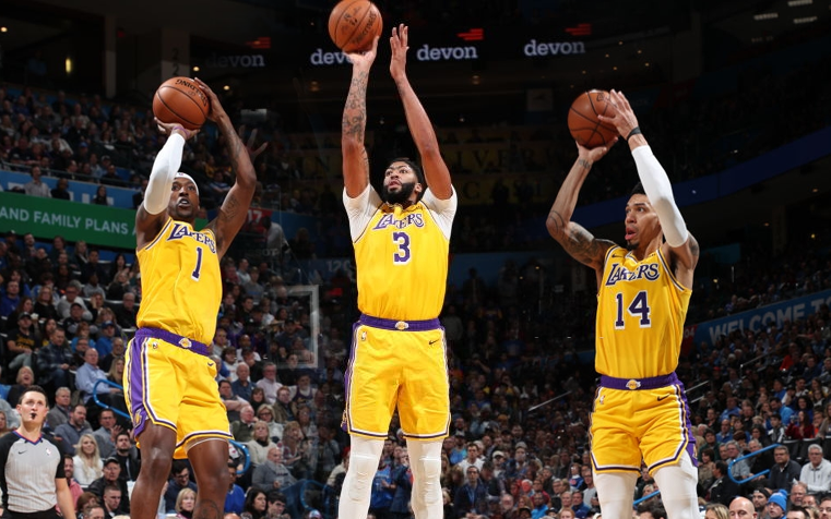 NBA 19-20: Thả 17 quả 3 điểm vào rổ đối phương, Los Angeles Lakers giành chiến thắng nghẹt thở trước Oklahoma City Thunder