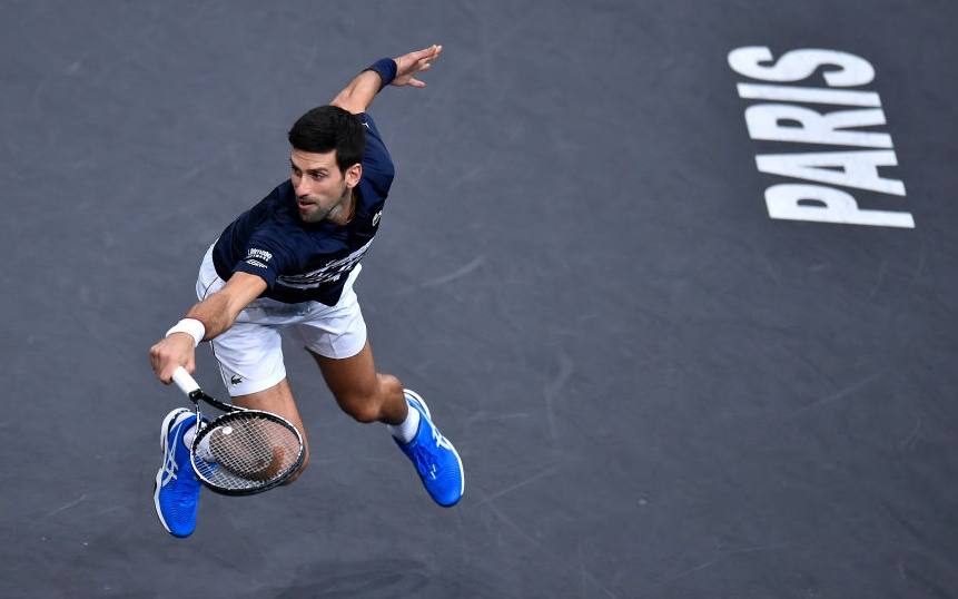 Nadal bất ngờ bỏ cuộc, Djokovic hạ gục "tiểu Federer" để tiến sát ngôi vô địch Paris Masters