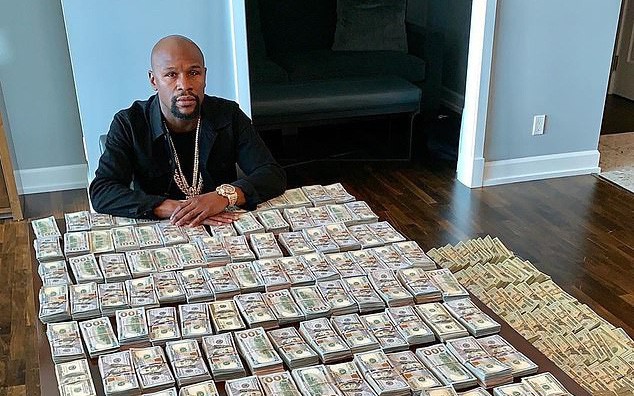 "Độc cô cầu bại Floyd Mayweather chuẩn bị khuynh gia bại sản"