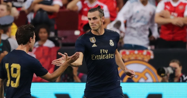 Gareth Bale giúp Real Madrid đánh bại Arsenal trong trận đấu giao hữu có 2 thẻ đỏ