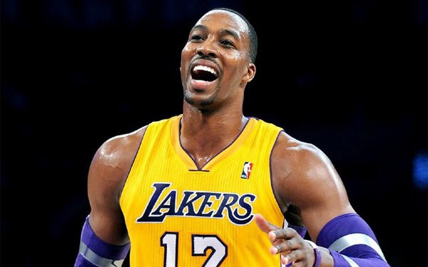 Sau tất cả, Dwight Howard lại trở về với Los Angeles Lakers