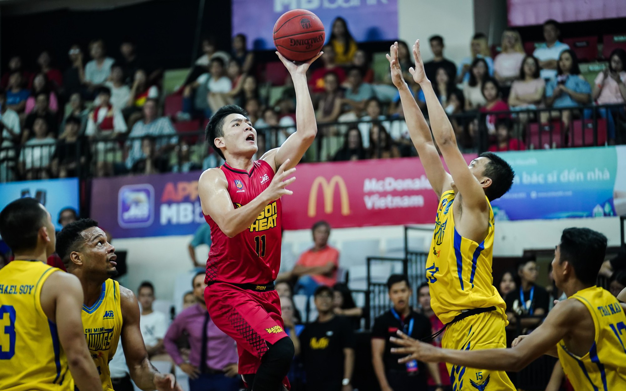 Võ Kim Bản "khả năng cao" không ra sân trong game 2 của Saigon Heat với Hochiminh City Wings