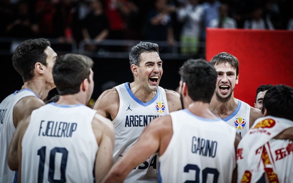 Luis Scola ‘hồi xuân’ mạnh mẽ, Argentina viết tiếp câu chuyện cổ tích ở FIBA World Cup 2019 
