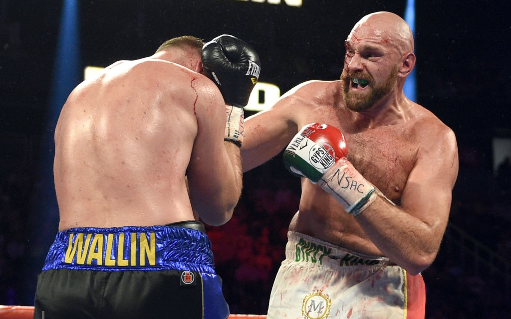 Chấn thương mắt nghiêm trọng, "Gã hề" Tyson Fury vẫn hạ thuyết phục đối thủ bất bại