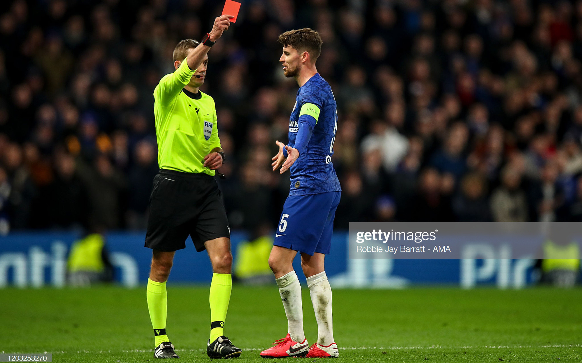 Chelsea bị Bayern Munich hủy diệt ngay trên sân nhà