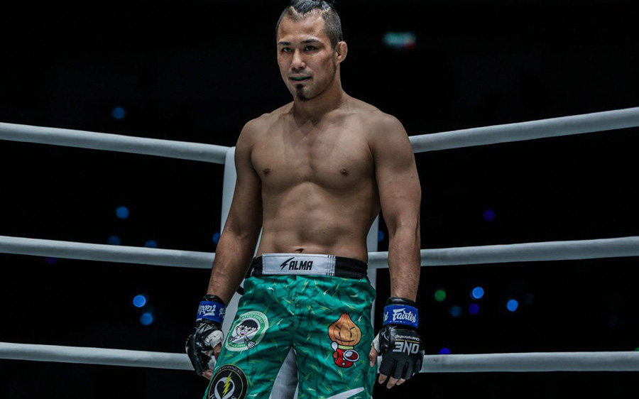 Kimihiro Eto và cuộc hành trình khó tin từ một nhân viên văn phòng tới võ sĩ MMA hàng đầu thế giới