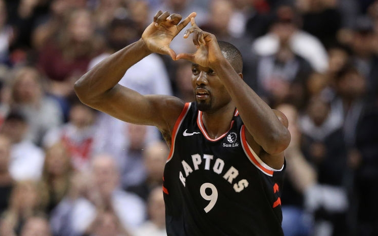 Serge Ibaka ghi kết thúc lạnh lùng, Toronto Raptors bất bại 12 trận liên tiếp