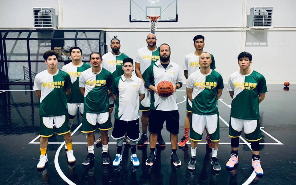 "Flash Brothers" tái ngộ dàn sao VBA trong màu áo Mekong United tại TBSL 2020