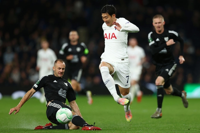 Son kiến tạo, Kane lập hat-trick giúp Tottenham lên đầu bảng xếp hạng Conference League - Ảnh 13.