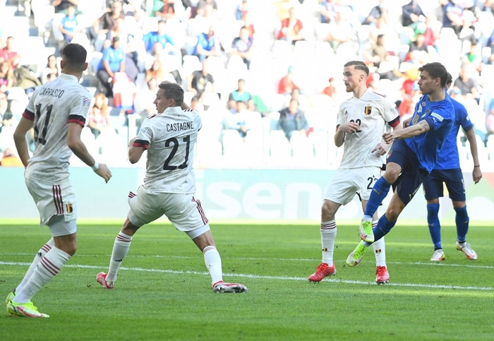 Bị xà ngang, cột dọc từ chối 3 bàn thắng, Bỉ bất lực chứng kiến Ý giành hạng 3 Nations League - Ảnh 6.