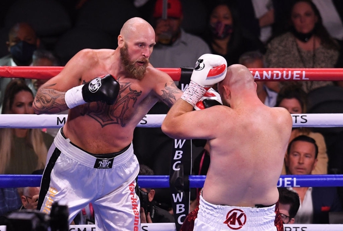 Trực tiếp tranh đai quyền Anh: Tyson Fury vs Deontay Wilder 3 - Ảnh 2.