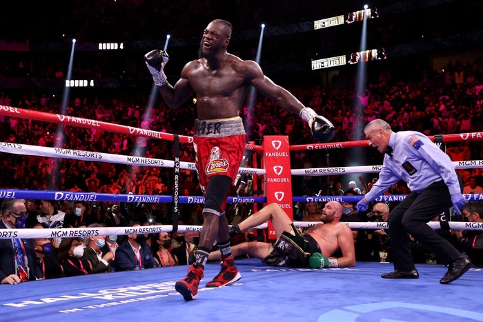 Trực tiếp tranh đai quyền Anh: Tyson Fury vs Deontay Wilder 3 - Ảnh 2.