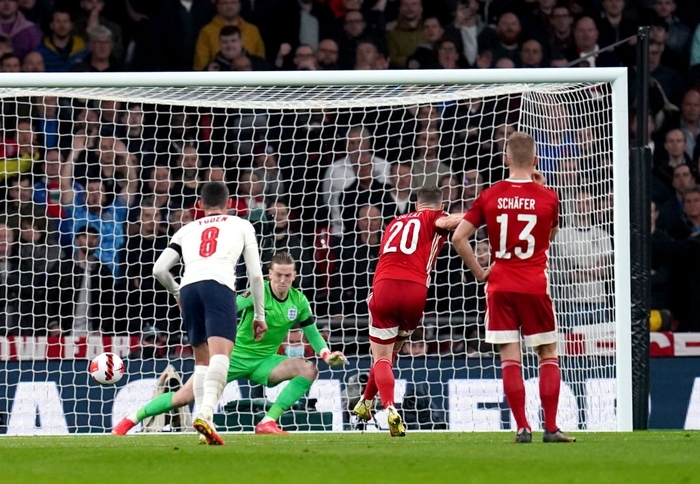 Hàng công phung phí cơ hội, tuyển Anh để Hungary cầm hòa 1-1 ngay trên sân nhà - Ảnh 3.