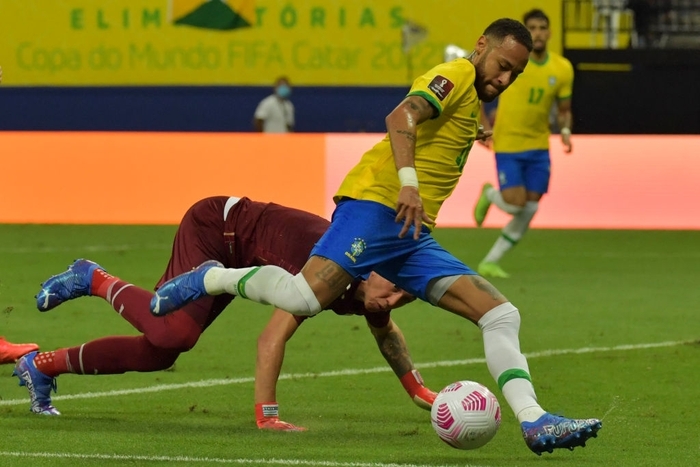 Brazil "nghiền nát" Uruguay tại sân nhà - Ảnh 2.