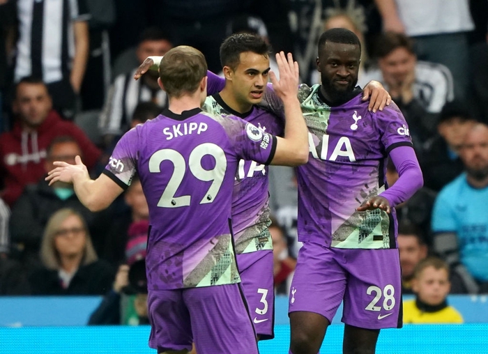 Newcastle 2-3 Tottenham: Kane-Son lên tiếng, Tottenham dễ dàng vượt qua Newcastle - Ảnh 3.