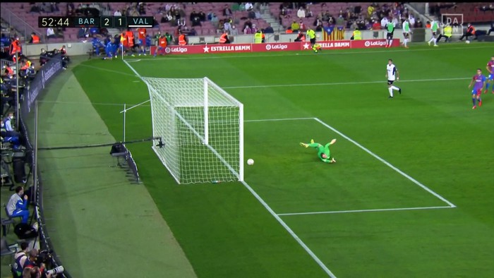 Coutinho, Depay giúp Barca hạ gục Valencia trong trận cầu có 2/4 bàn thắng là siêu phẩm - Ảnh 6.