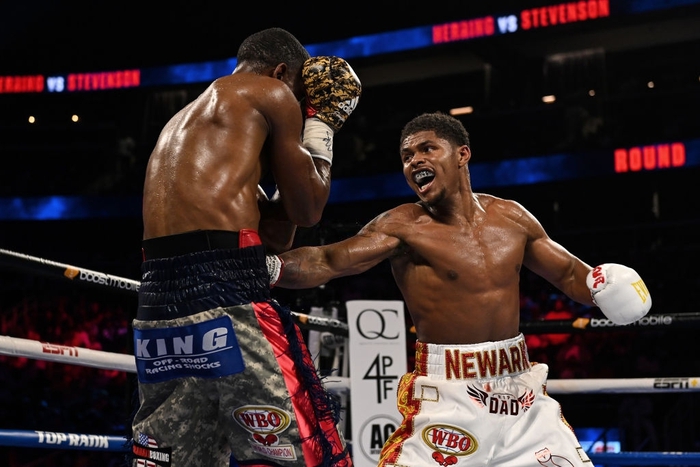 Bài học quý báu cách ứng xử Shakur Stevenson học được sau khi giành chiếc đai WBO từ Jamel Herring - Ảnh 2.