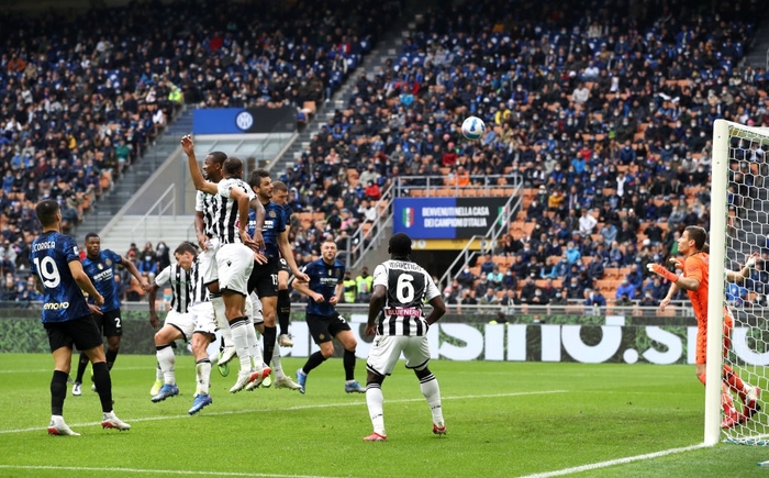 Inter Milan áp sát ngôi đầu Serie A - Ảnh 3.