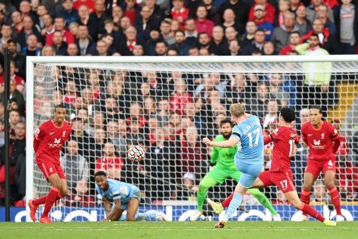 Liverpool 2-2 Man City: Salah rực sáng song không thể giúp Liverpool giành ba điểm trên sân nhà - Ảnh 13.