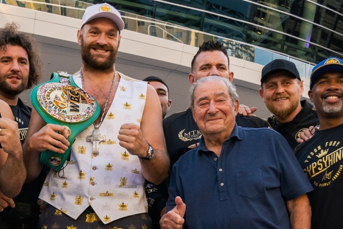 Nhận định, soi kèo, dự đoán trận Tyson Fury vs Deontay Wilder (tranh đai quyền Anh hạng nặng thế giới) - Ảnh 1.