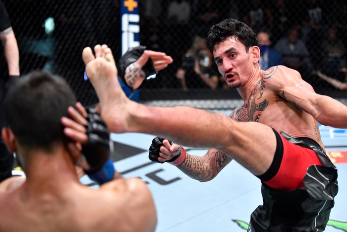 Max Holloway và suất tranh đai xứng đáng cùng nhà vô địch Alexander Volkanovski - Ảnh 2.