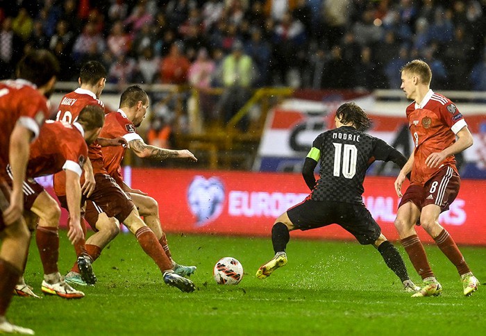 Hậu vệ tuyển Nga mang vé World Cup về cho...Croatia - Ảnh 2.