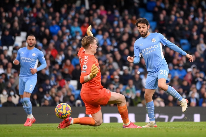 Silva dễ dàng ấn định chiến thắng 3-0 cho Man City