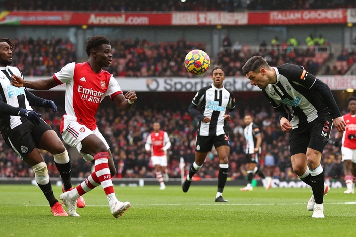 Thắng dễ Newcastle, Arsenal bám sát top 4 Premier League - Ảnh 2.