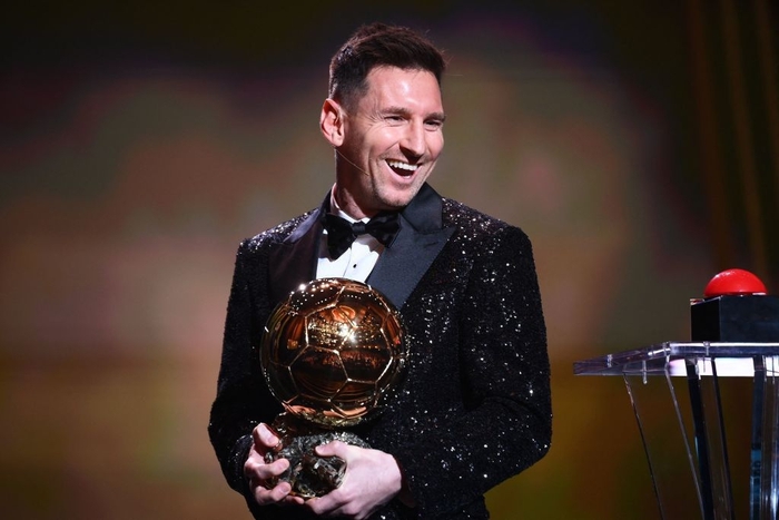Messi trở thành cầu thủ PSG đầu tiên trong lịch sử giành Quả bóng Vàng - Ảnh 2.