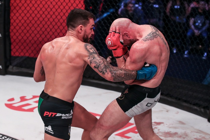 Patricky Pitbull hạ đo ván Peter Queally, thay em trai thống trị hạng nhẹ của Bellator - Ảnh 6.