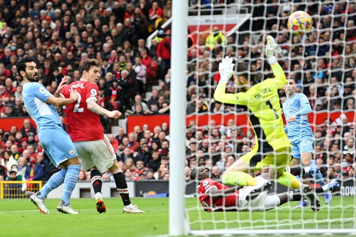 Man City "nghiền nát" MU trong trận derby Manchester tẻ nhạt - Ảnh 7.