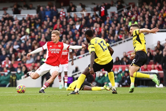 Smith-Rowe ghi bàn duy nhất giúp Arsenal vượt qua MU để vào top 5 - Ảnh 6.