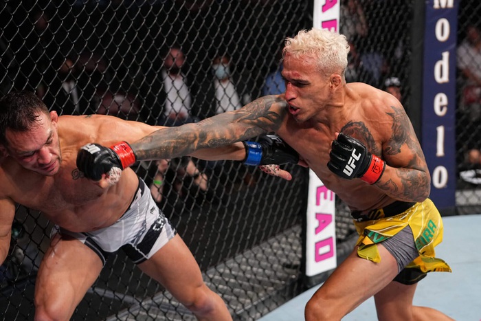 Tại sao không thể xem thường Charles Oliveira trước thêm trận tranh đai cùng Dustin Poirier tại UFC 269? - Ảnh 2.
