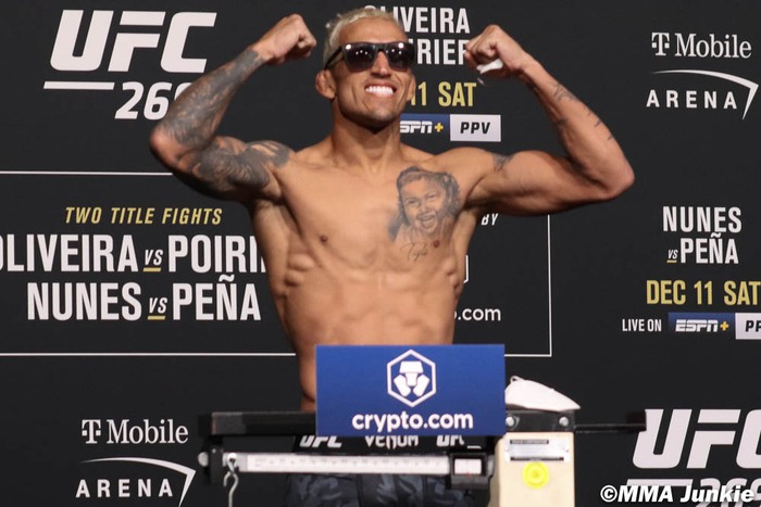 Nhận định, soi kèo, dự đoán trận Charles Oliveira vs Dustin Poirier (tranh đai tại UFC 269) - Ảnh 4.