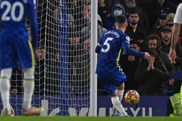 Rudiger "câu" hai quả phạt đền giúp Chelsea giành 3 điểm kịch tích trước Leeds - Ảnh 9.