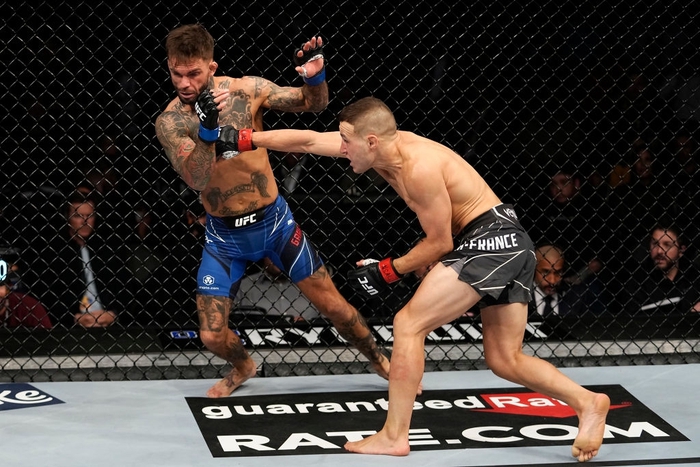 Cody Garbrandt bị KO sớm tại UFC 269, kéo dài chuỗi trận thất vọng - Ảnh 2.