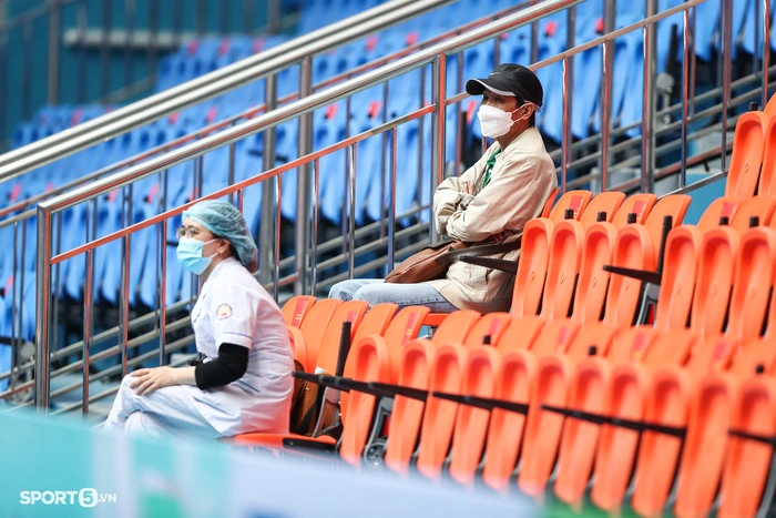 Giải Quần vợt VĐQG 2021 chính thức khởi tranh sau nửa năm tạm hoãn - Ảnh 2.