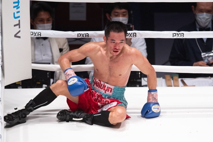 "Quái vật" Naoya Inoue hạ gọn đối thủ sau 8 hiệp, bảo vệ thành công hai đai vô địch thế giới - Ảnh 4.