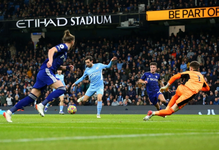 Chơi thăng hoa, Man City đè bẹp Leeds ngay trên sân nhà với 7 bàn thắng - Ảnh 1.