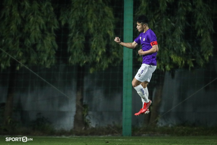 Ngôi sao U23 Việt Nam giúp Hà Nội chiến thắng nhẹ nhàng tại giải U21 Quốc gia 2021  - Ảnh 10.