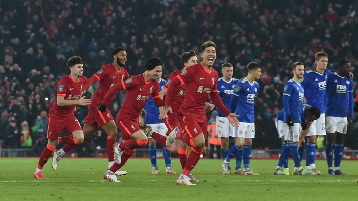 Bị dẫn 3-1, Liverpool kiên cường ngược dòng phút 90 5' và thắng luân lưu để vào bán kết Cúp Liên đoàn - Ảnh 14.