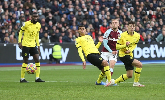 Rượt đuổi kịch tính, Chelsea ngậm ngùi để West Ham cầm chân sau 90 phút đôi công hấp dẫn - Ảnh 5.