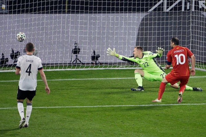Đức thua sốc "tí hon" Bắc Macedonia trong trận đấu cuối của HLV Joachim Low ở vòng loại World Cup 2022 - Ảnh 5.