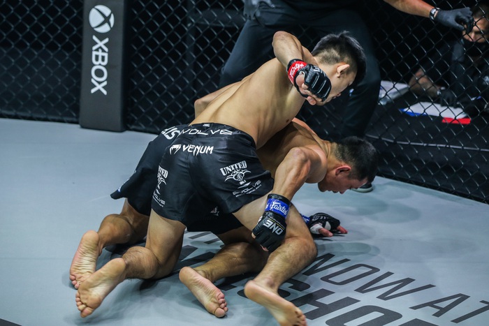 ONE Championship: Christian Lee "hủy diệt" đối thủ sau 2 phút, Janet Todd giành chiến thắng bằng đòn đá uy lực - Ảnh 2.