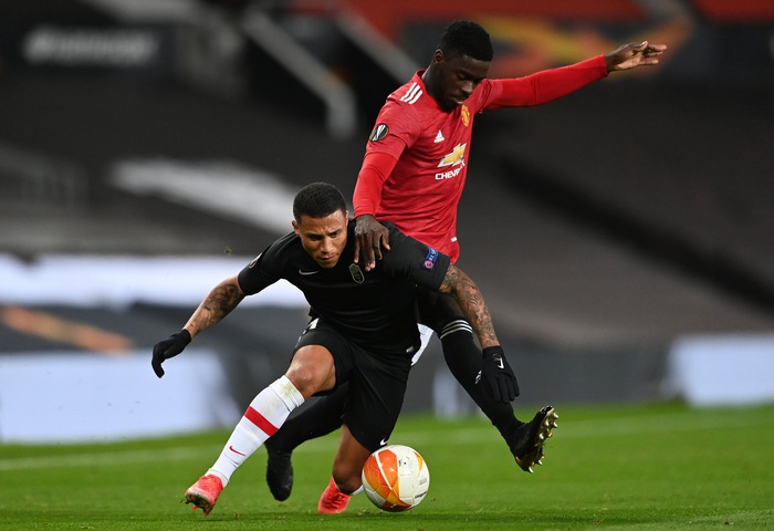 Chấm điểm cầu thủ MU vs Granada: Wan-Bissaka tỏa sáng - Ảnh 3.