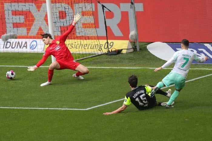 Haaland lập cú đúp, Dortmund dễ dàng "làm gỏi" Werder Bremen ngay trên sân nhà Signal Iduna Park - Ảnh 2.