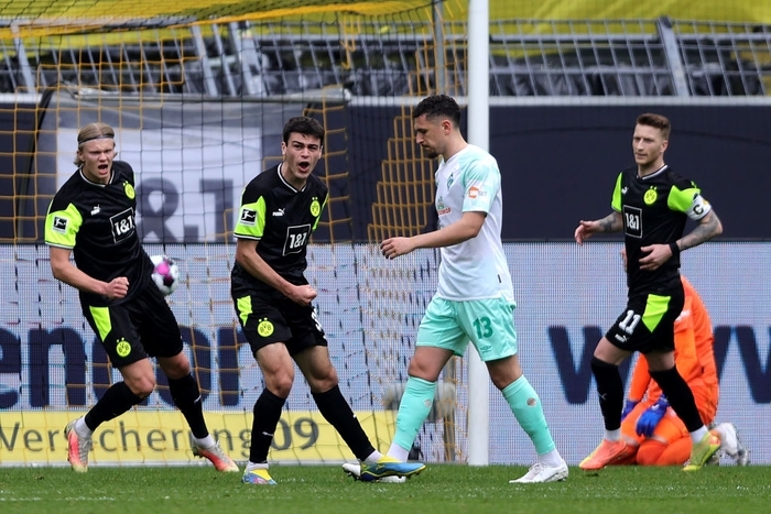 Haaland lập cú đúp, Dortmund dễ dàng "làm gỏi" Werder Bremen ngay trên sân nhà Signal Iduna Park - Ảnh 3.