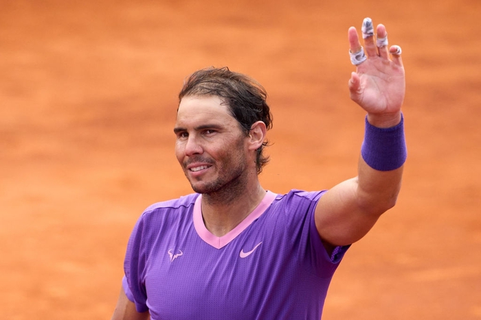 Nadal vào chung kết Barcelona, Djokovic thua sốc ở quê nhà - Ảnh 1.