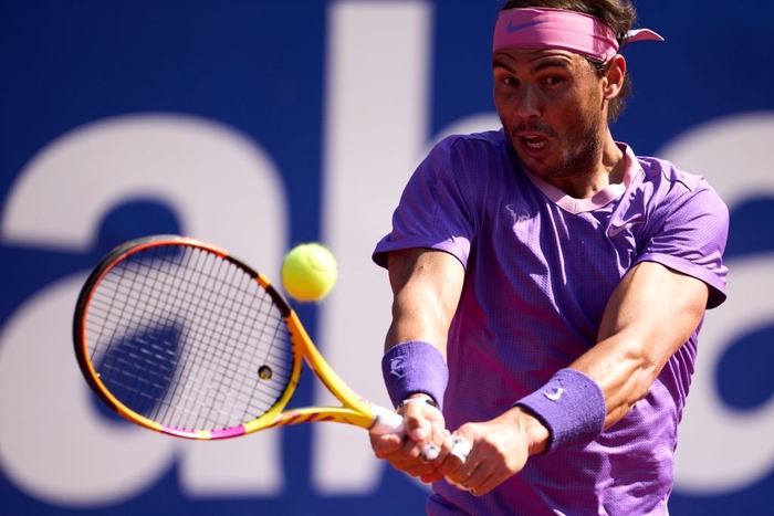 Nadal vào chung kết Barcelona, Djokovic thua sốc ở quê nhà - Ảnh 4.
