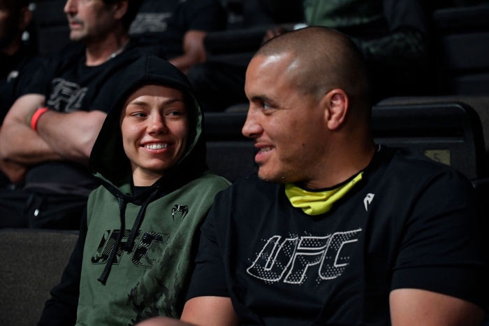 Rose Namajunas và chuyện tình cùng cựu võ sĩ hạng nặng Pat Barry: Bắt đầu bằng một cú đấm - Ảnh 4.